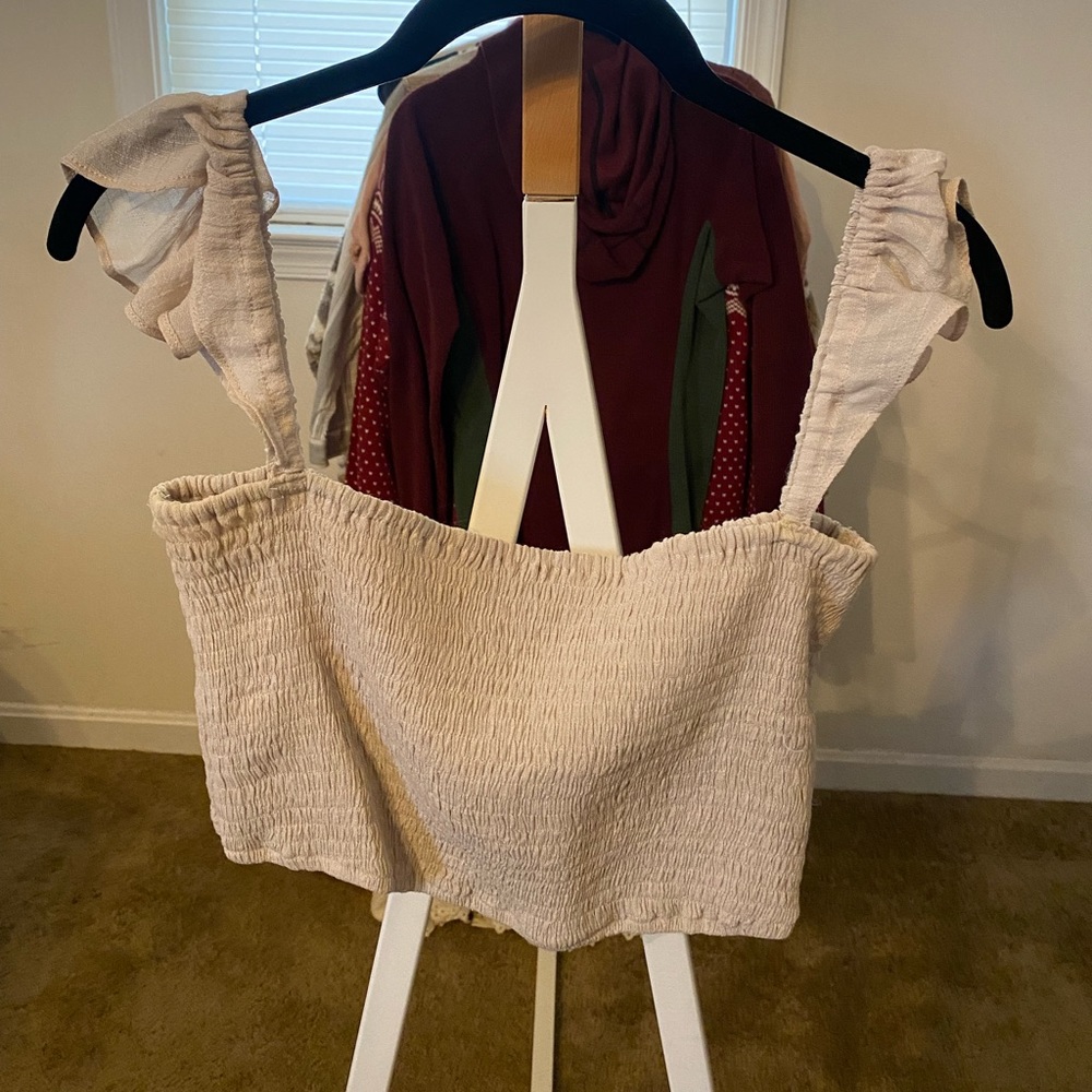 Aakaa Cropped Flutter Sleeve Top